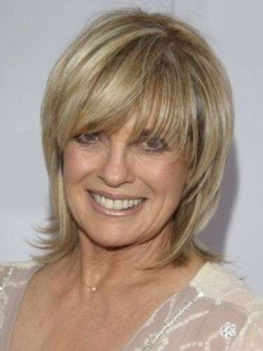 Chic Layered Short Cut Flip Synthetic Wig for Women - Ash Blonde, Natural Fashion Look